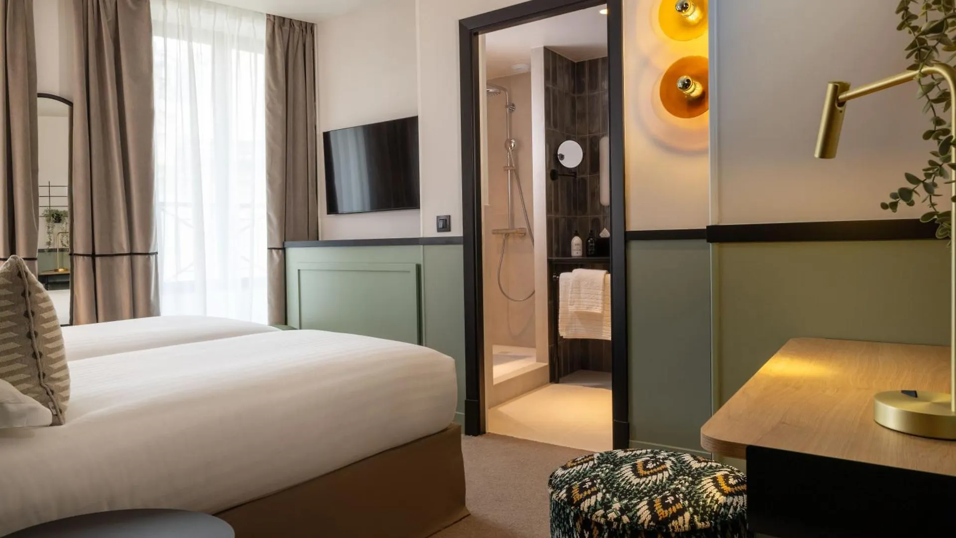 Hotel Grand Coeur Latin Париж