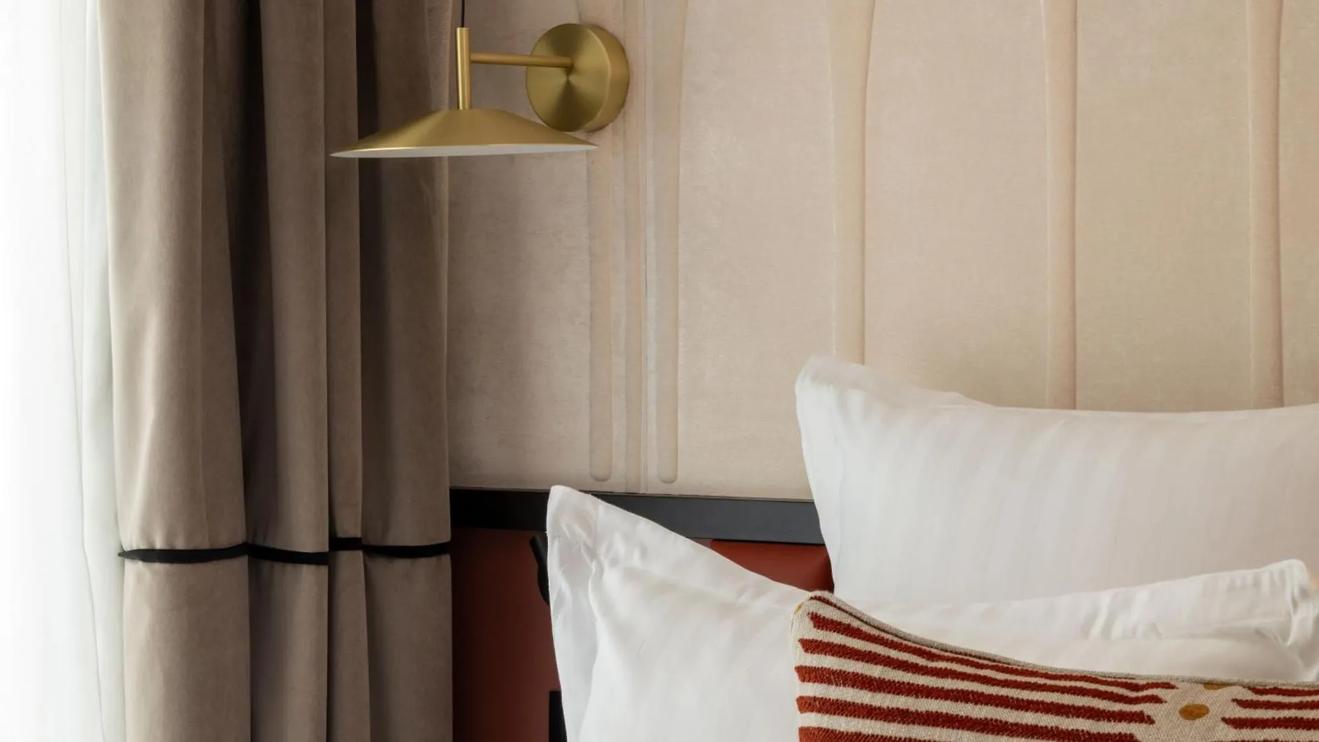 Hotel Grand Coeur Latin Париж
