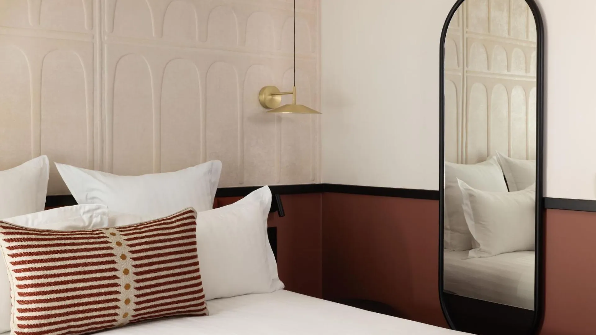 Hotel Grand Coeur Latin Париж 4*,  Франция