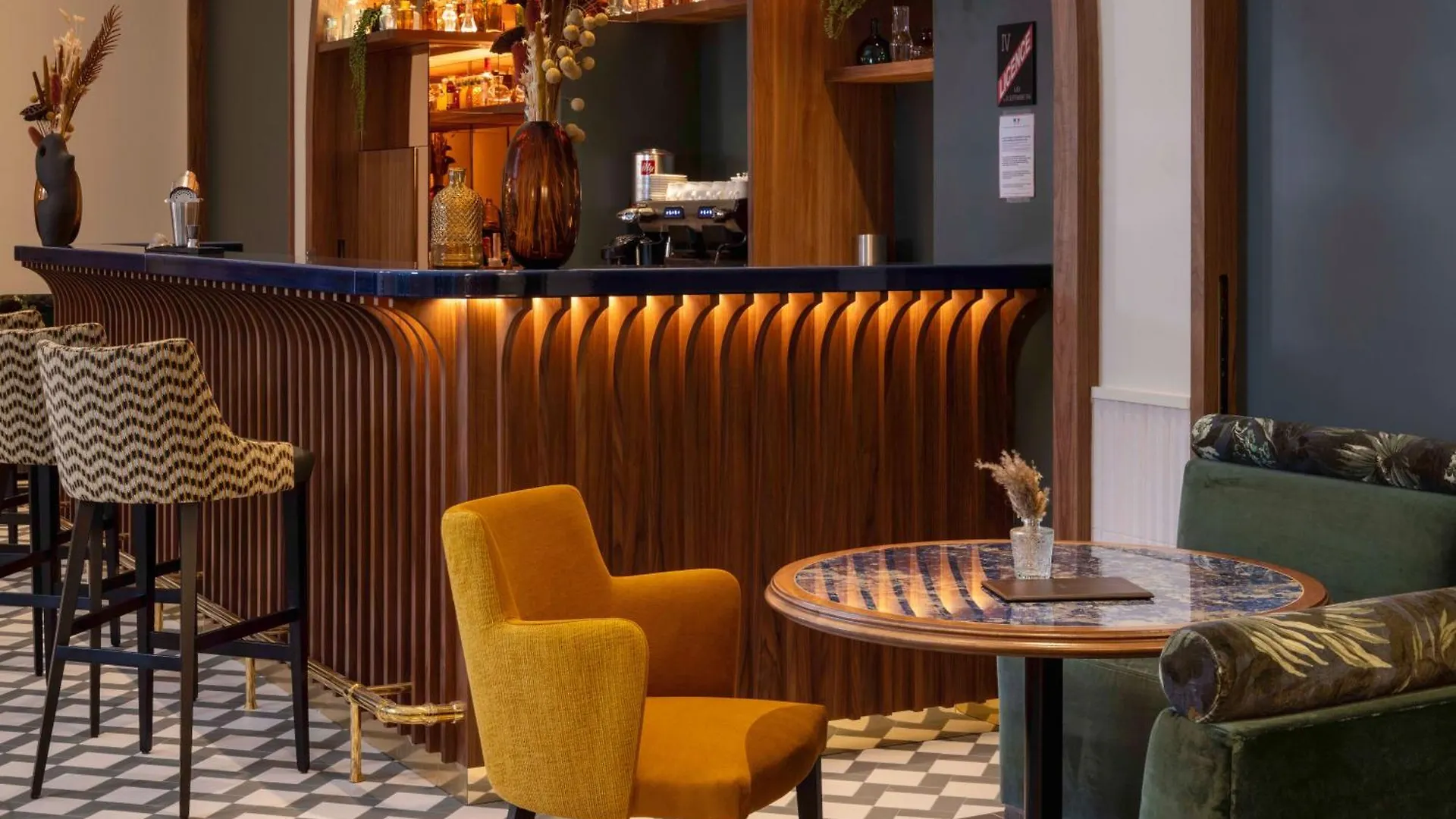 Hotel Grand Coeur Latin Париж Франция