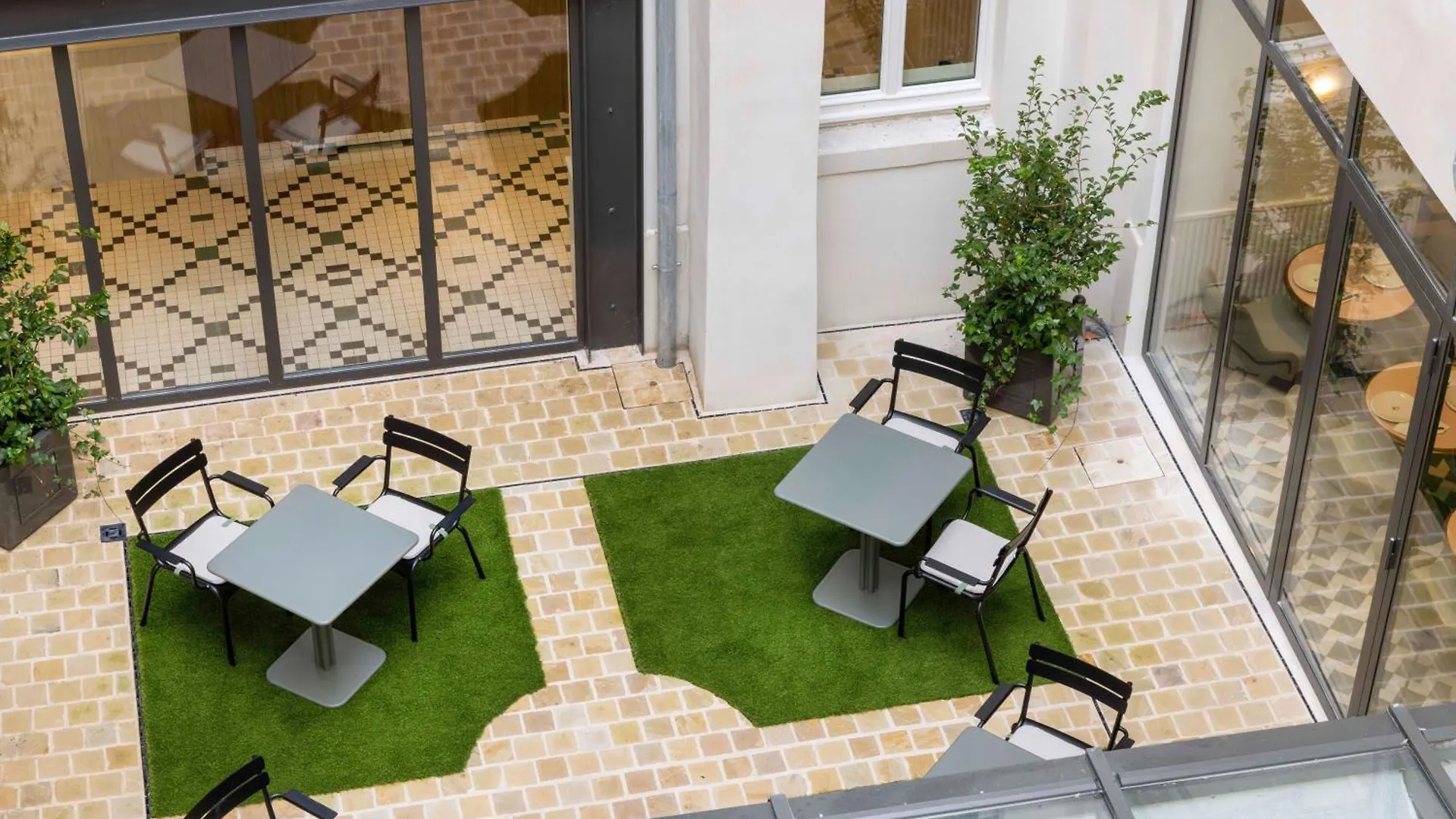 Hotel Grand Coeur Latin Париж