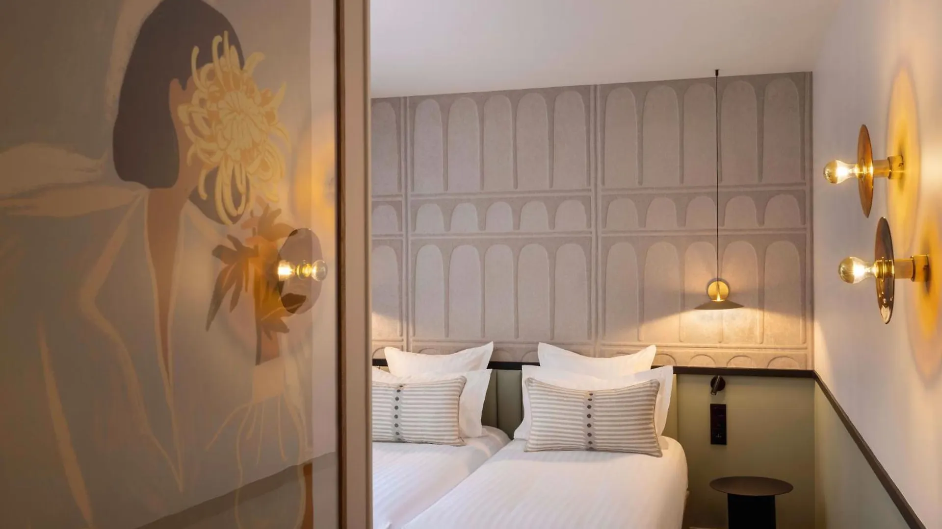 Hotel Grand Coeur Latin Париж