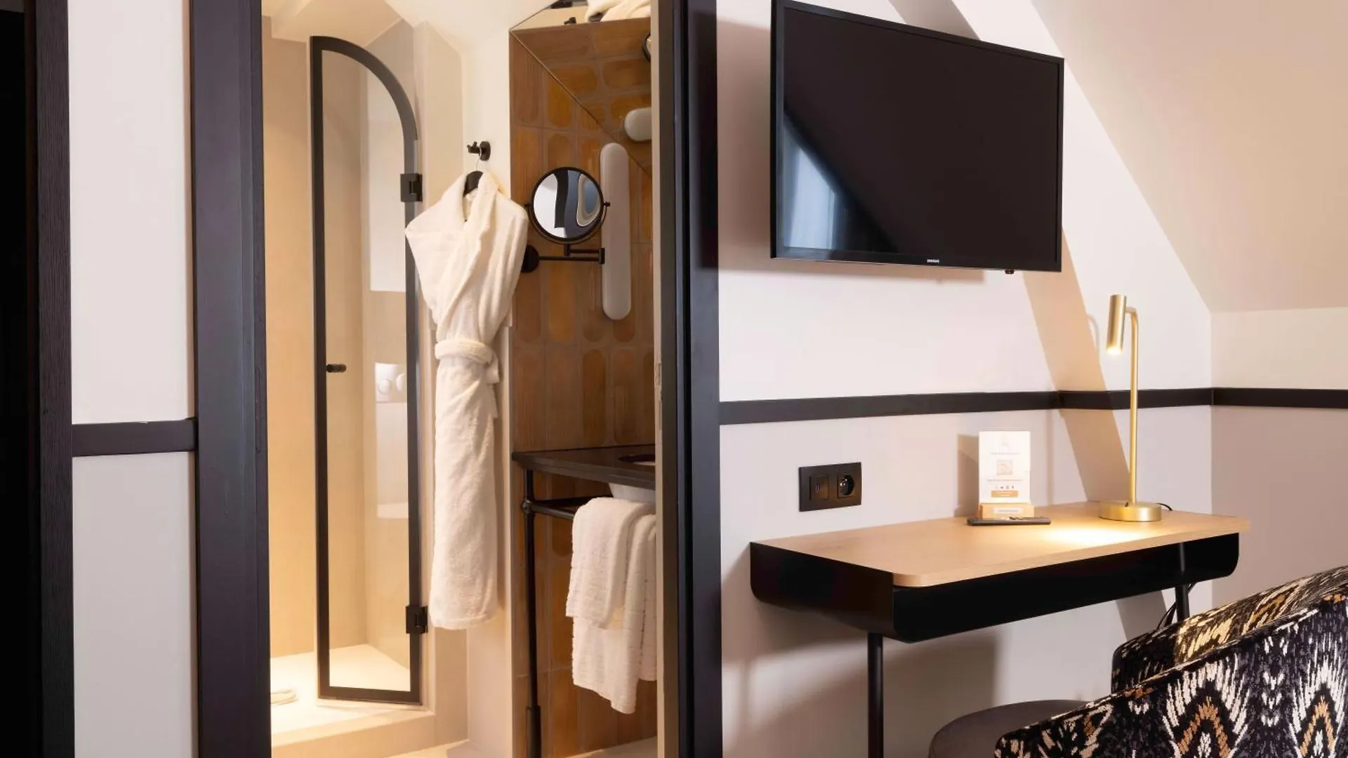 Hotel Grand Coeur Latin Париж