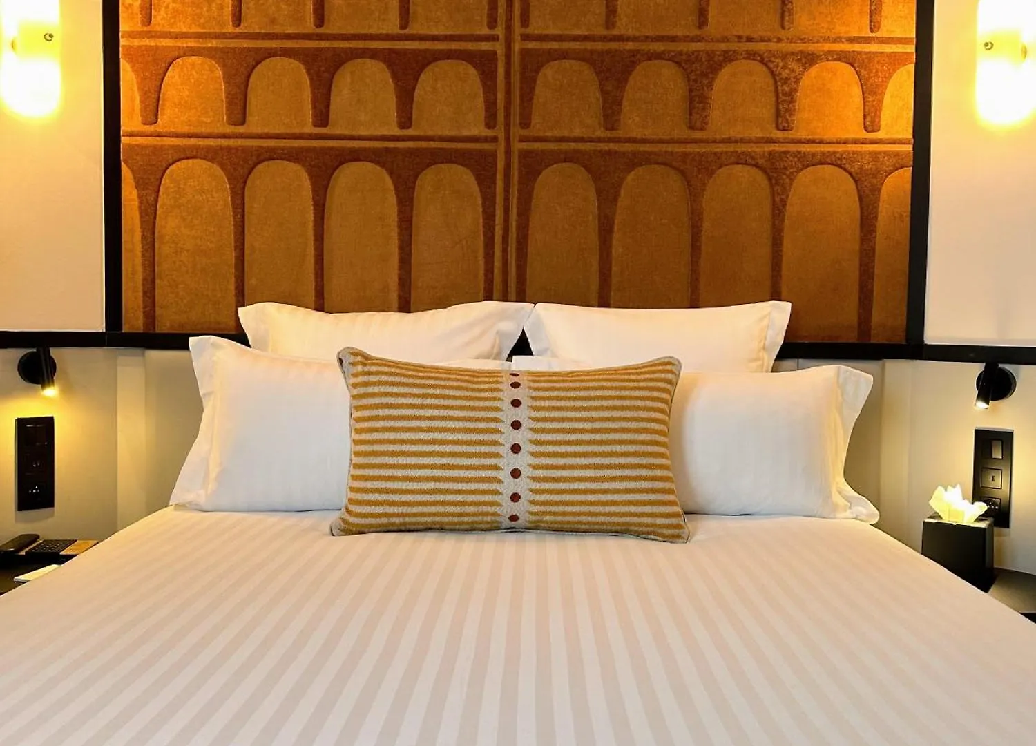 Hotel Grand Coeur Latin Parigi