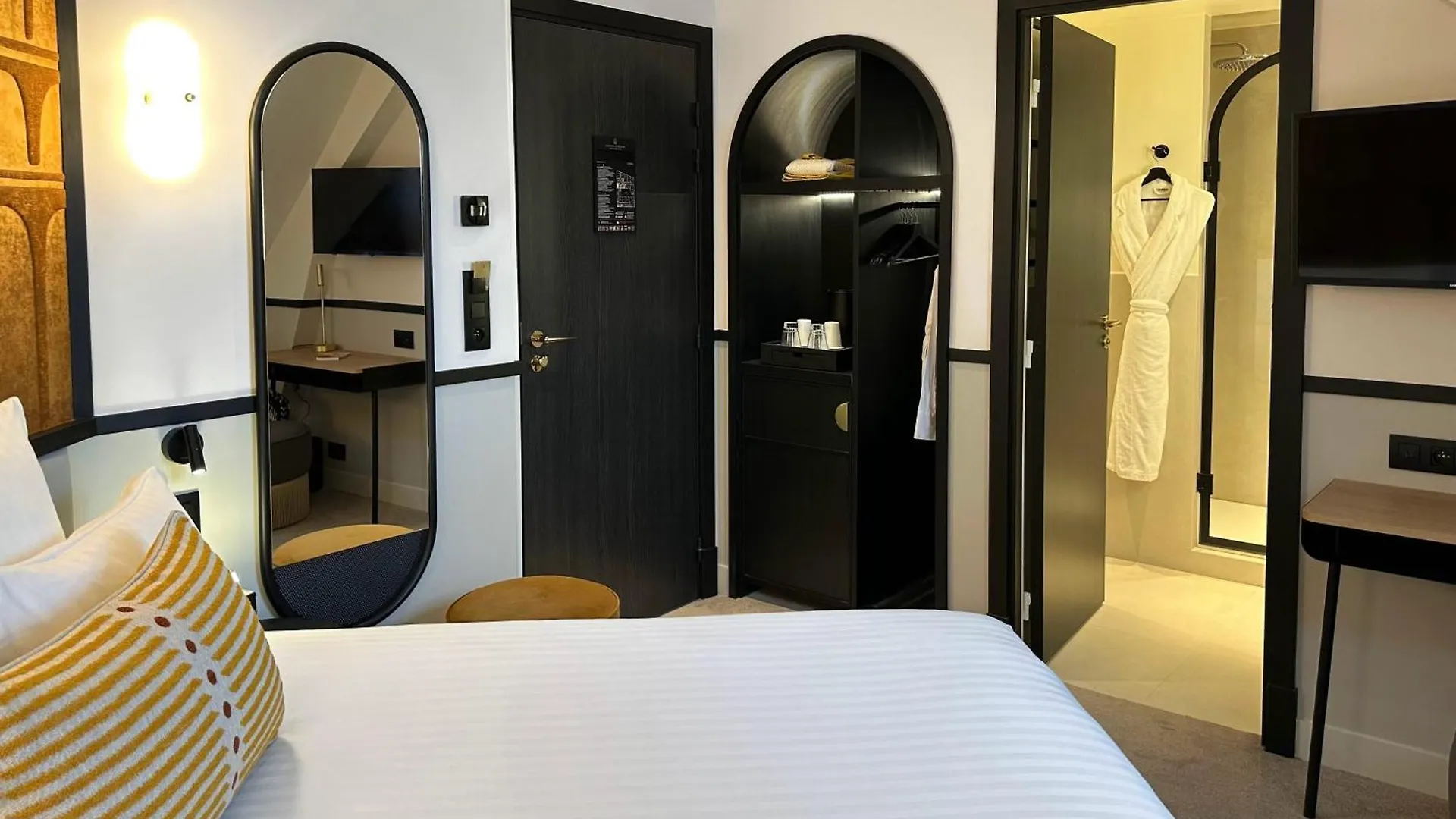 Hotel Grand Coeur Latin Parigi