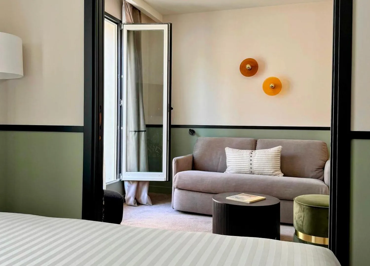 Hotel Grand Coeur Latin Parigi