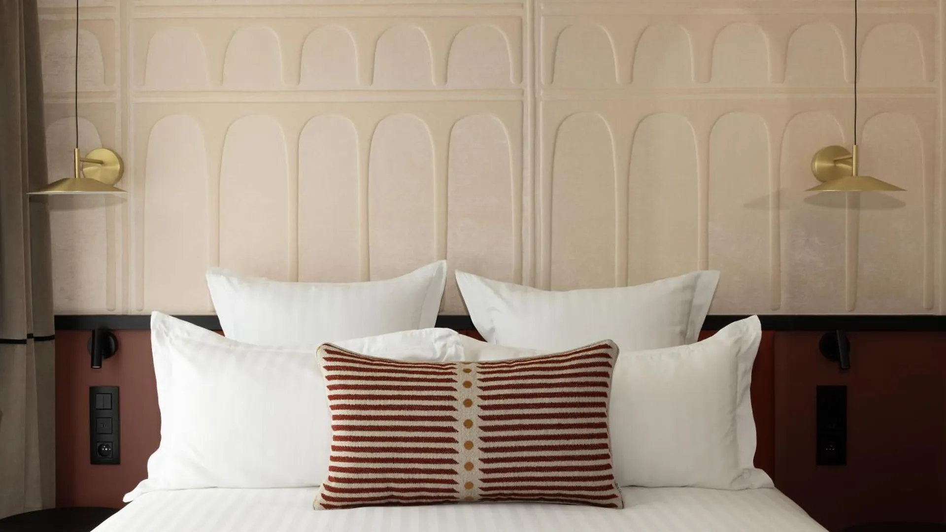 Hotel Grand Coeur Latin Parigi
