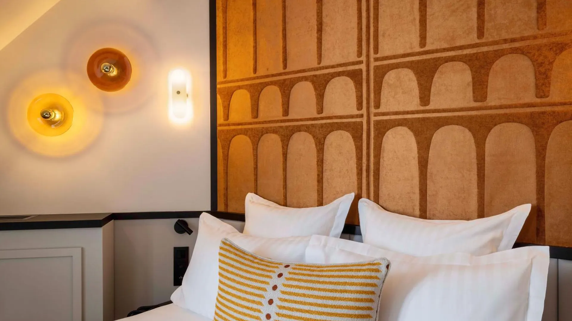 ****  Hotel Grand Coeur Latin Parigi Francia
