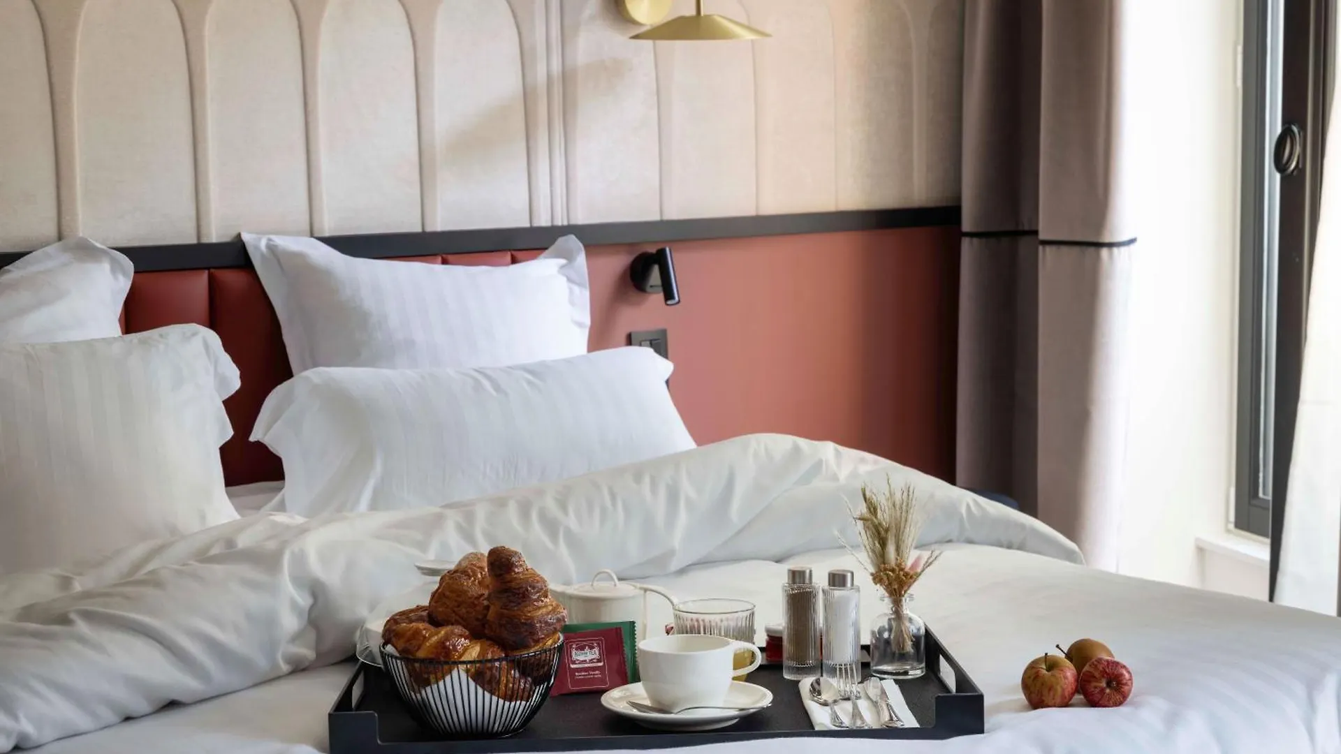 Hotel Grand Coeur Latin Parigi
